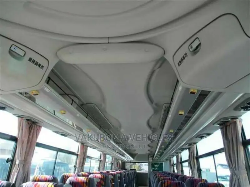 Isuzu Executive Bus 2009 White