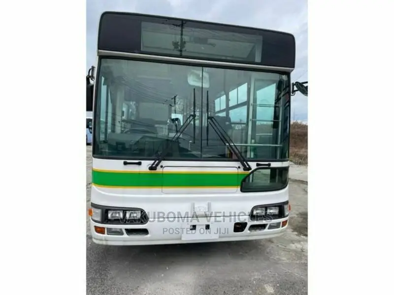 Isuzu Executive Bus 2001 White