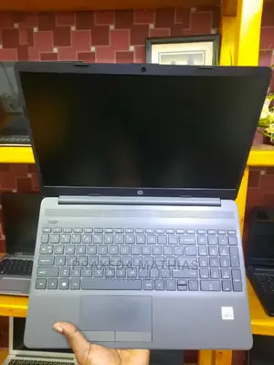 New Laptop HP 250 G8 8GB Intel Core I5 HDD 1T