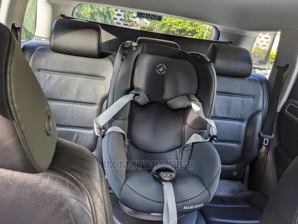 Volkswagen Touareg 2013 Gray