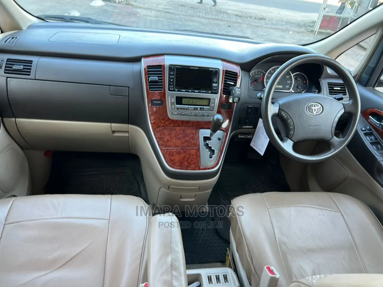 Toyota Alphard 2004