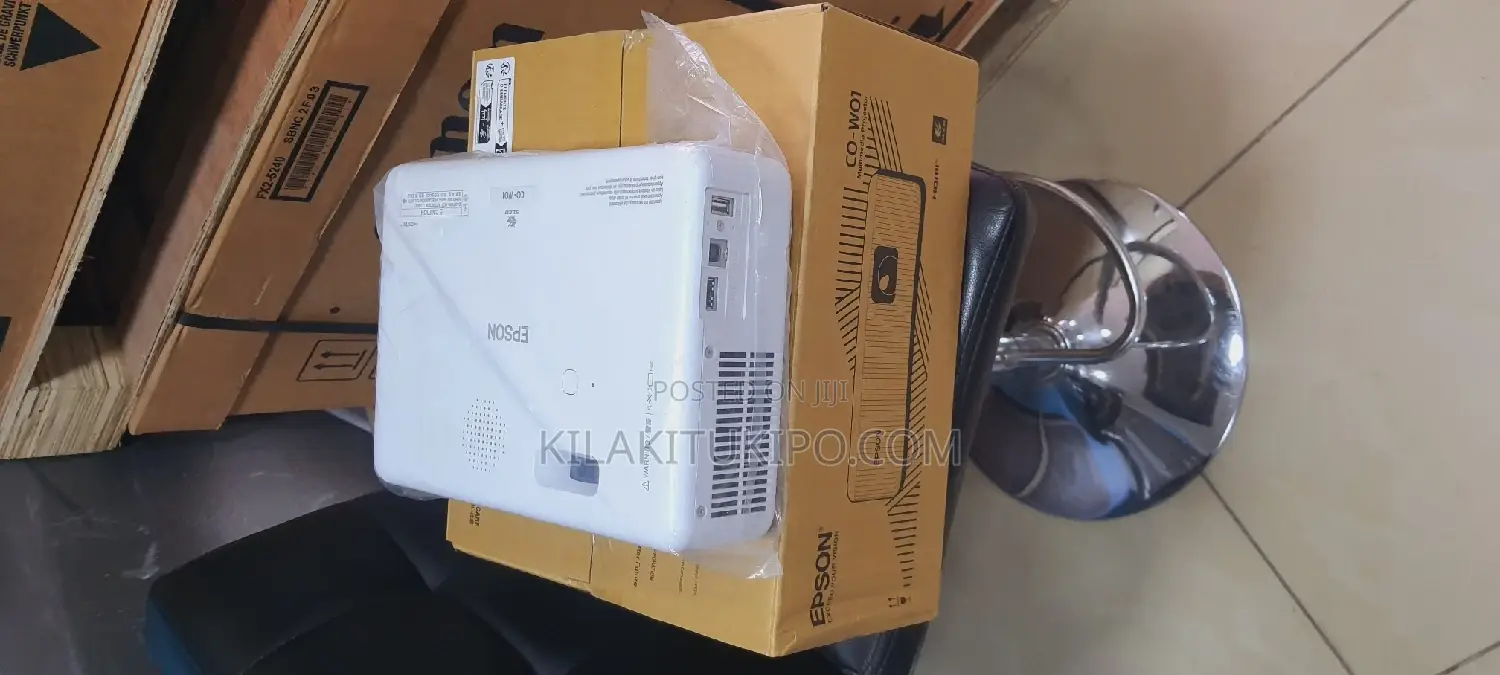 EPSON New Projector Co-W01