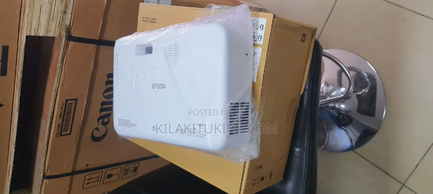 EPSON New Projector Co-W01