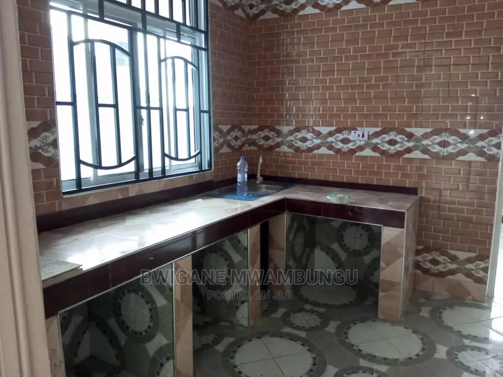 Furnished 6bdrm Apartment in Chamazi Kwa Mkongo, Mbagala for Sale