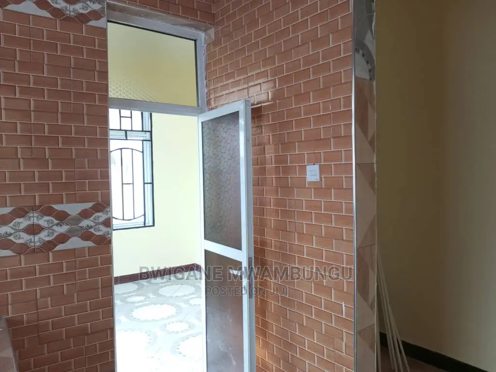 Furnished 6bdrm Apartment in Chamazi Kwa Mkongo, Mbagala for Sale