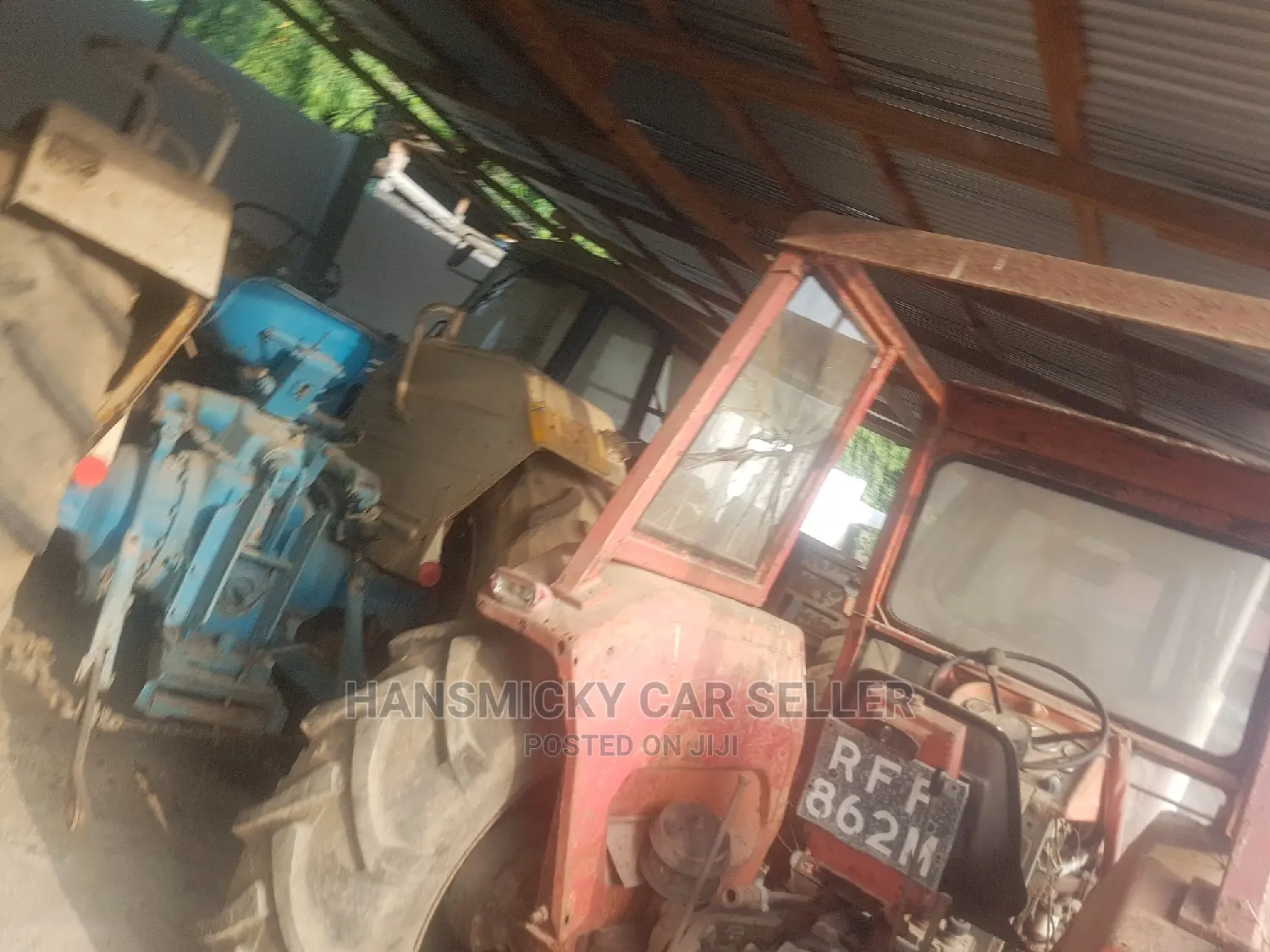 Tractor Ford and Massey