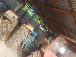 Tractor Ford and Massey