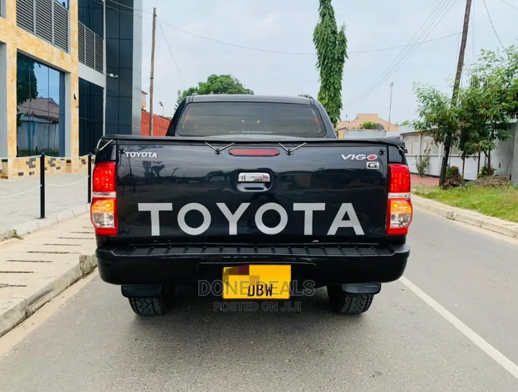 Toyota Hilux 2.5 Cab 2005 Black