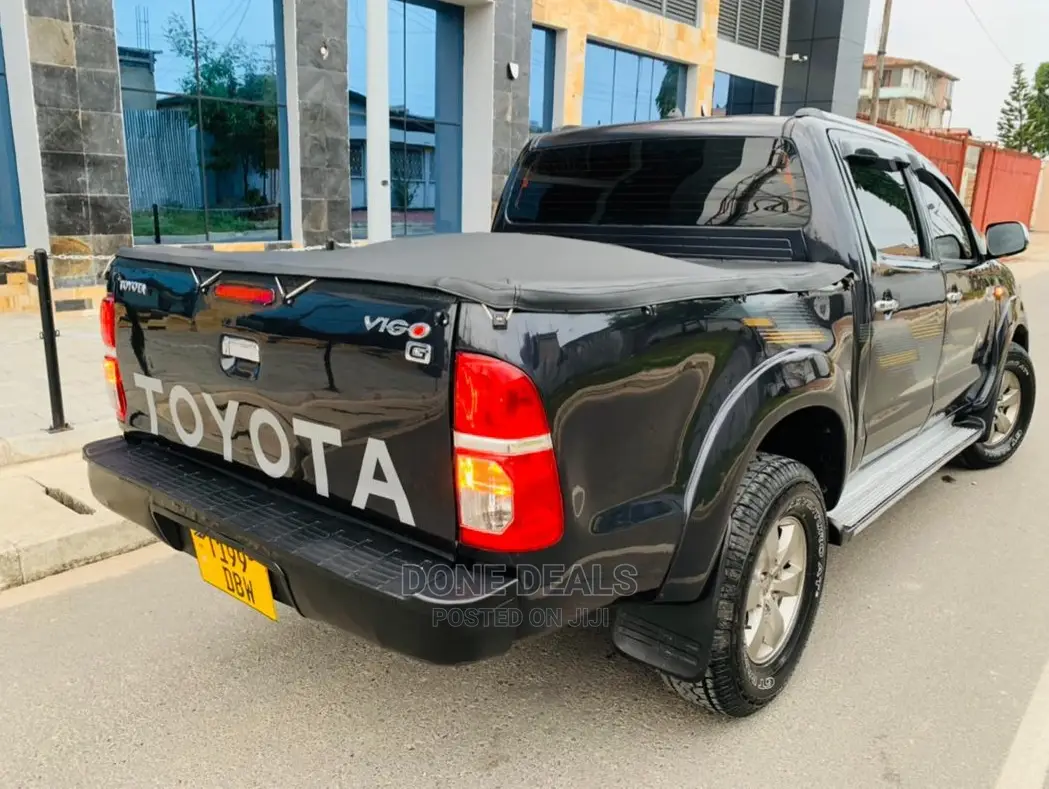 Toyota Hilux 2.5 Cab 2005 Black