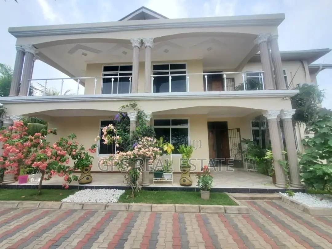 5bdrm Bungalow in Mbezi Beach Juu, Kinondoni for Sale