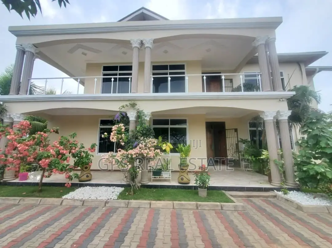 5bdrm Bungalow in Mbezi Beach Juu, Kinondoni for Sale