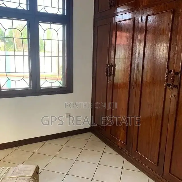 4bdrm Mansion in Bunju, Kinondoni for Sale