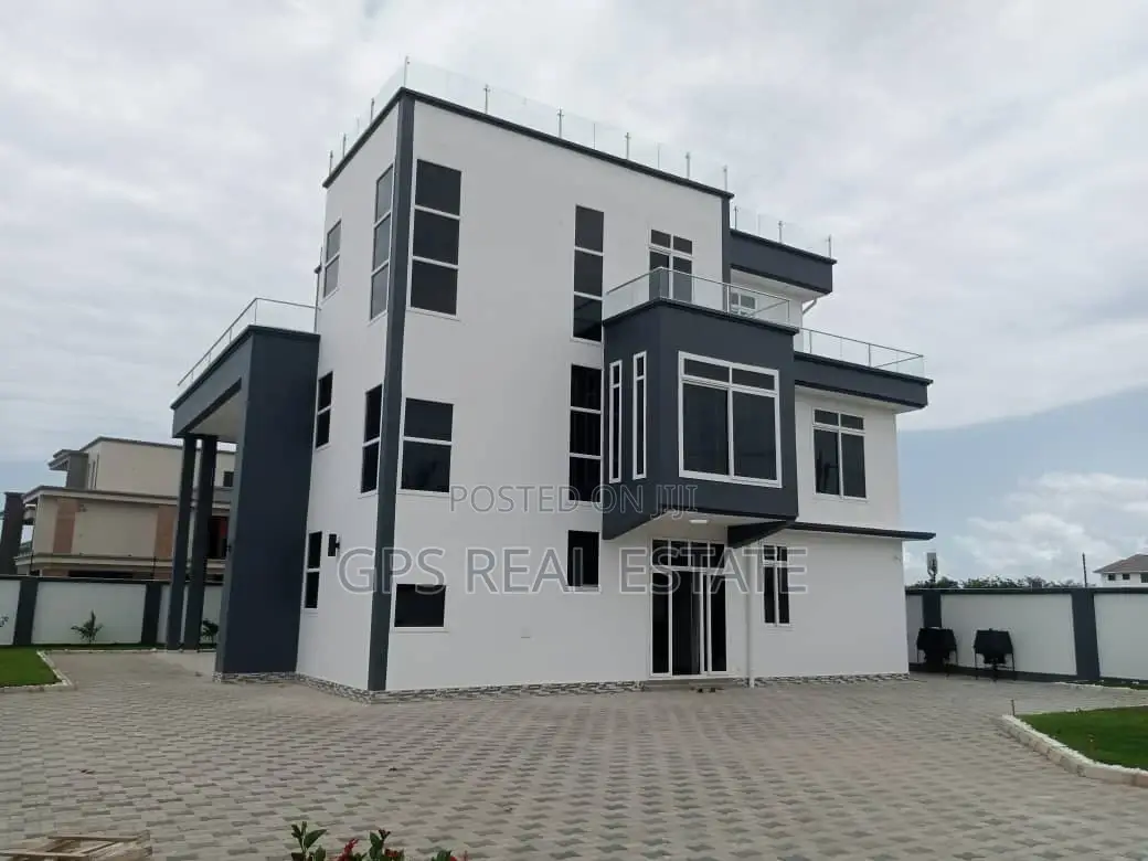 5bdrm Mansion in Kunduchi, Kinondoni for Sale