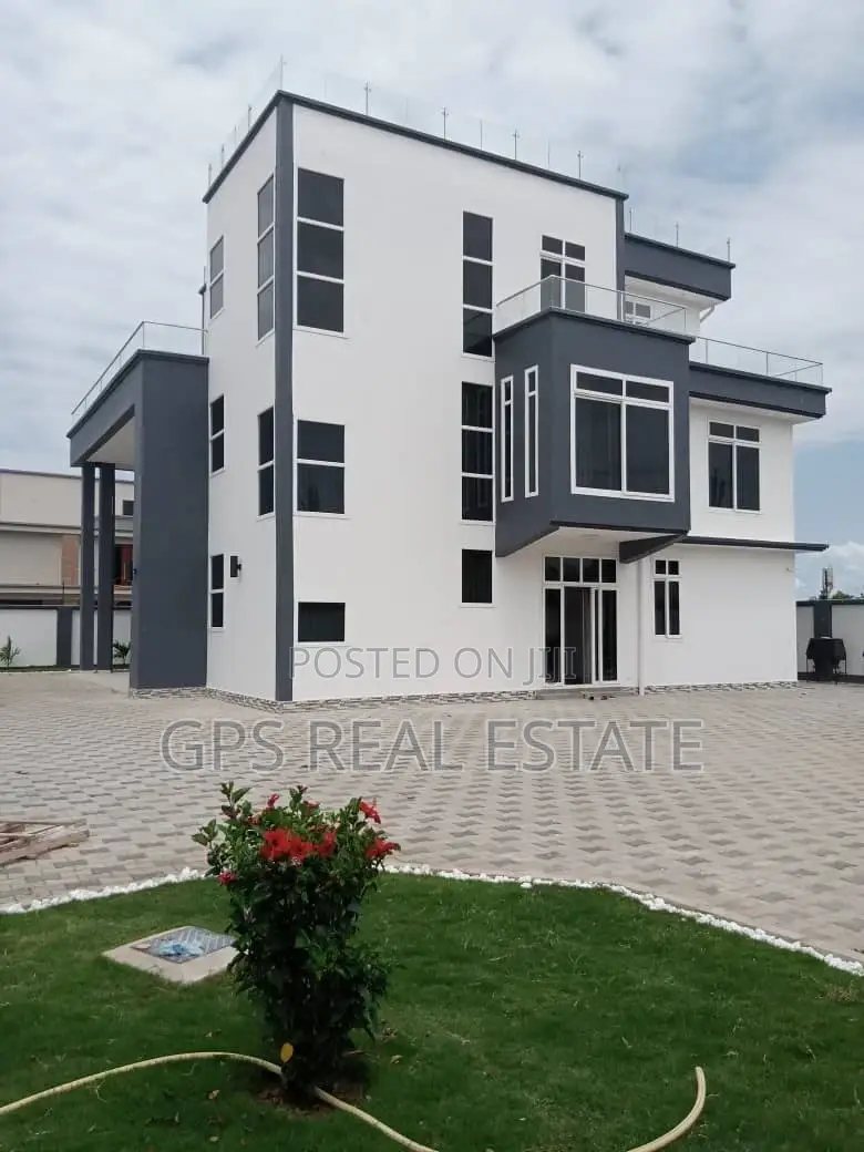 5bdrm Mansion in Kunduchi, Kinondoni for Sale