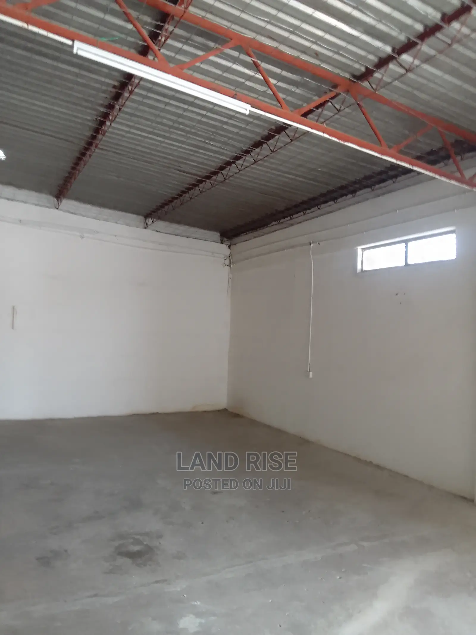 Warehouse 150 Sqm Mandela Rd
