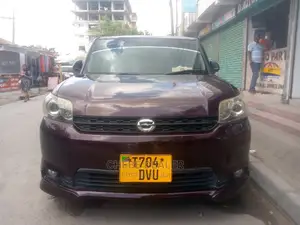Toyota Corolla Rumion 2010 Purple