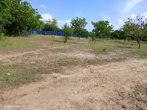 Land for Salae in Bahari Beach