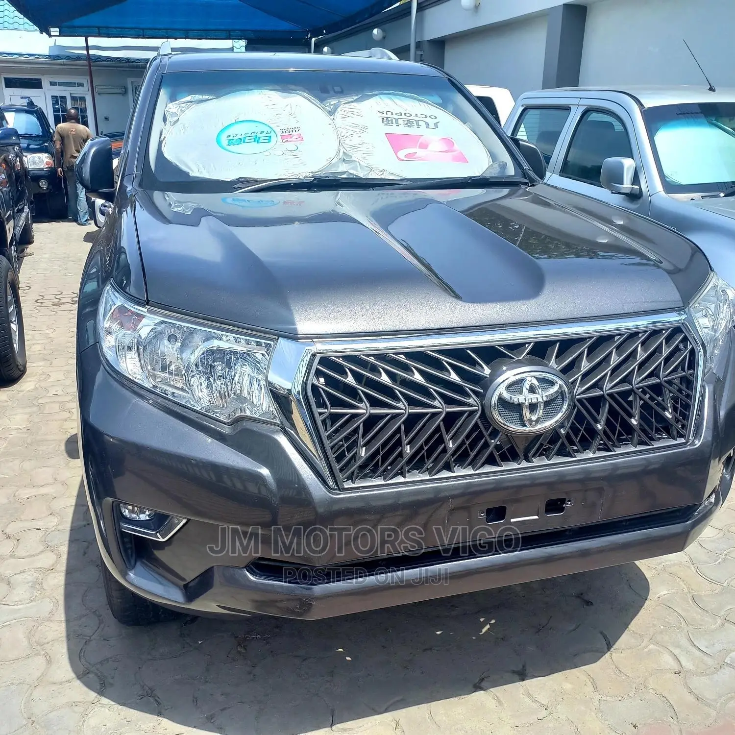 Toyota Land Cruiser Prado 2018 Gray