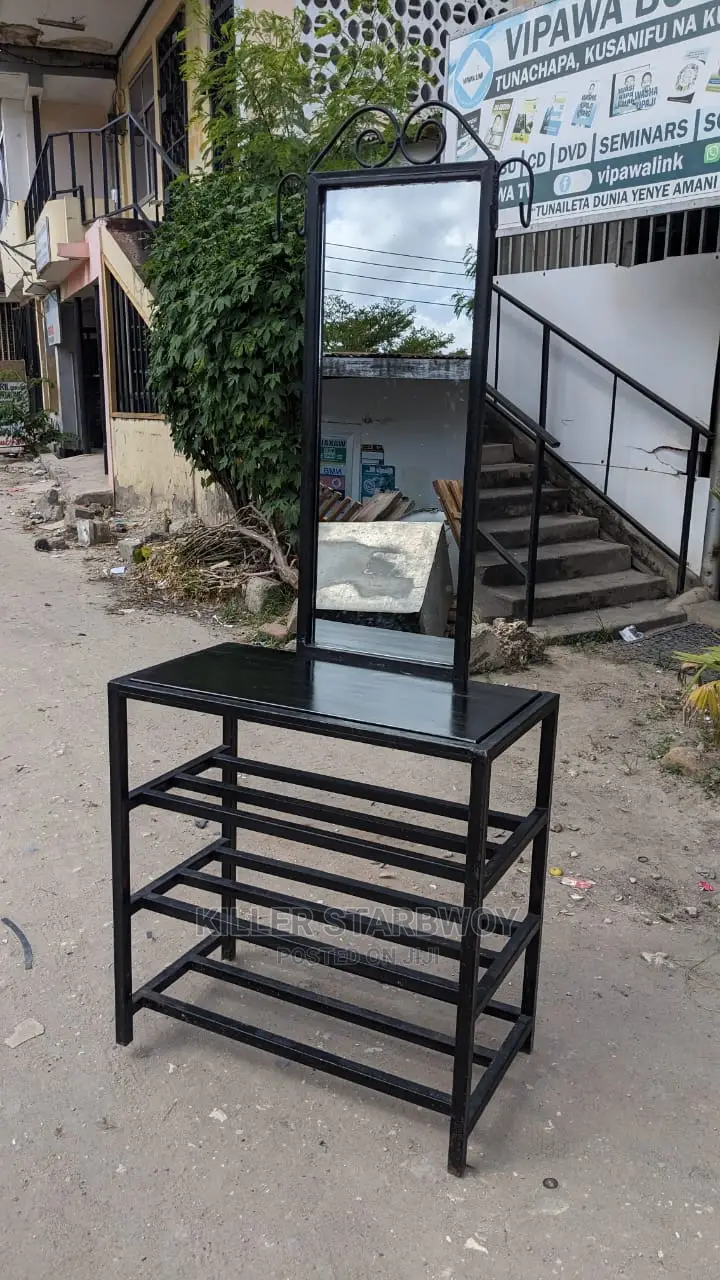Dressing Table Ya Chuma