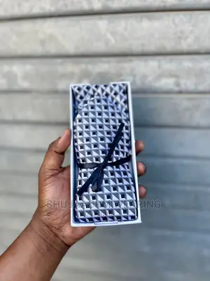 Pocket Square Tai