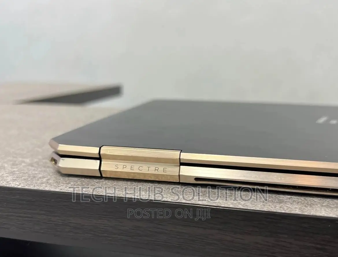 New Laptop HP Spectre X360 16GB Intel Core I7 SSD 512GB