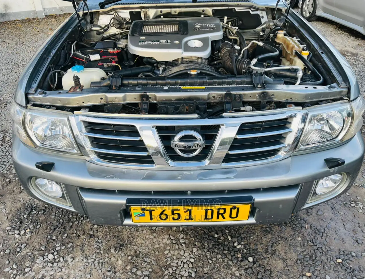 Nissan Patrol 3.0 D Gr 2005 Gray