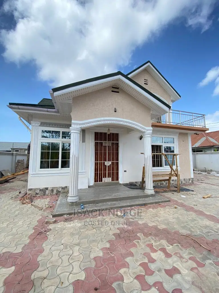 4bdrm House in Mbweni, Kinondoni for Sale