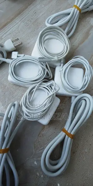 Original Macbook Adapter