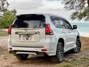 Toyota Land Cruiser Prado 2.7 i 2013 White