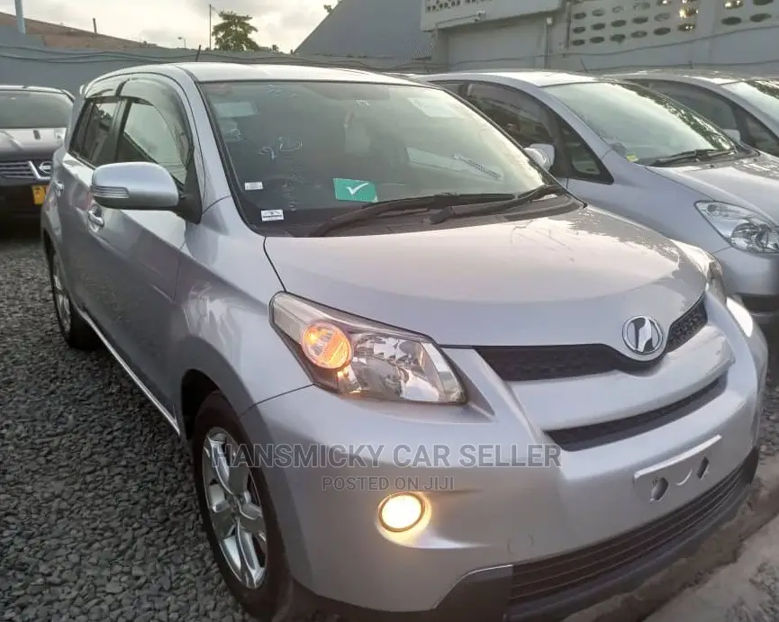 Toyota IST 2008 Silver