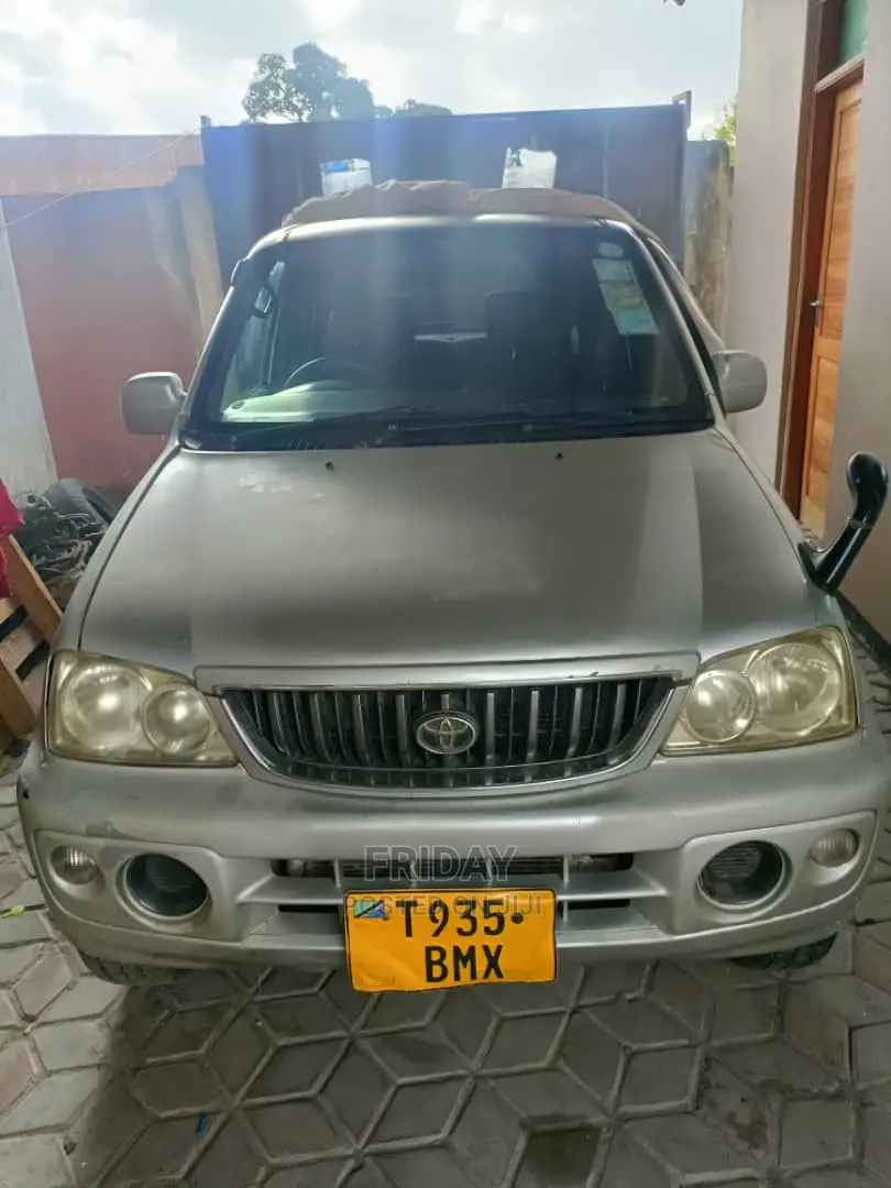Toyota Cami 2000 Silver
