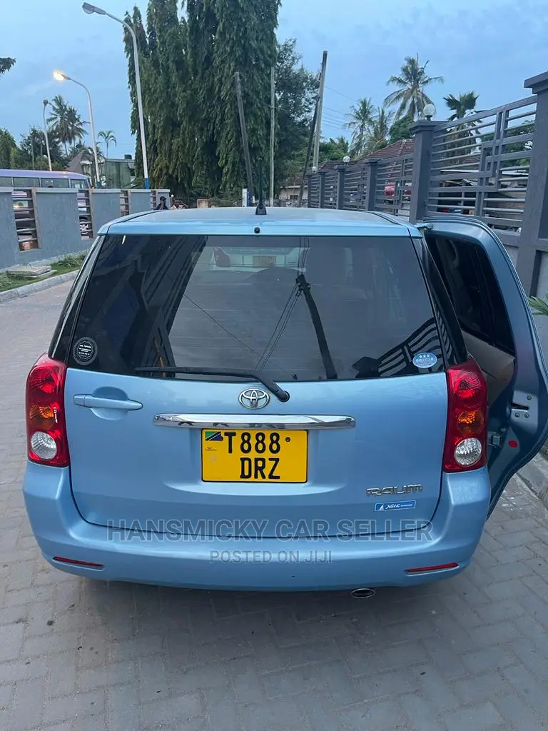 Toyota Raum 2006 Blue