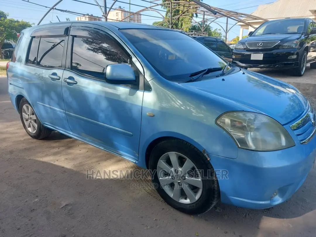 Toyota Raum 2006 Blue