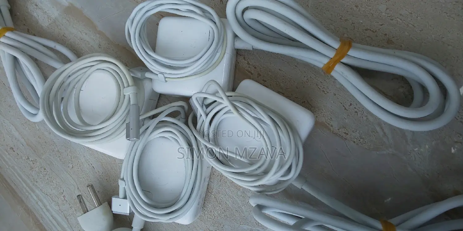 Macbook Original Adapters