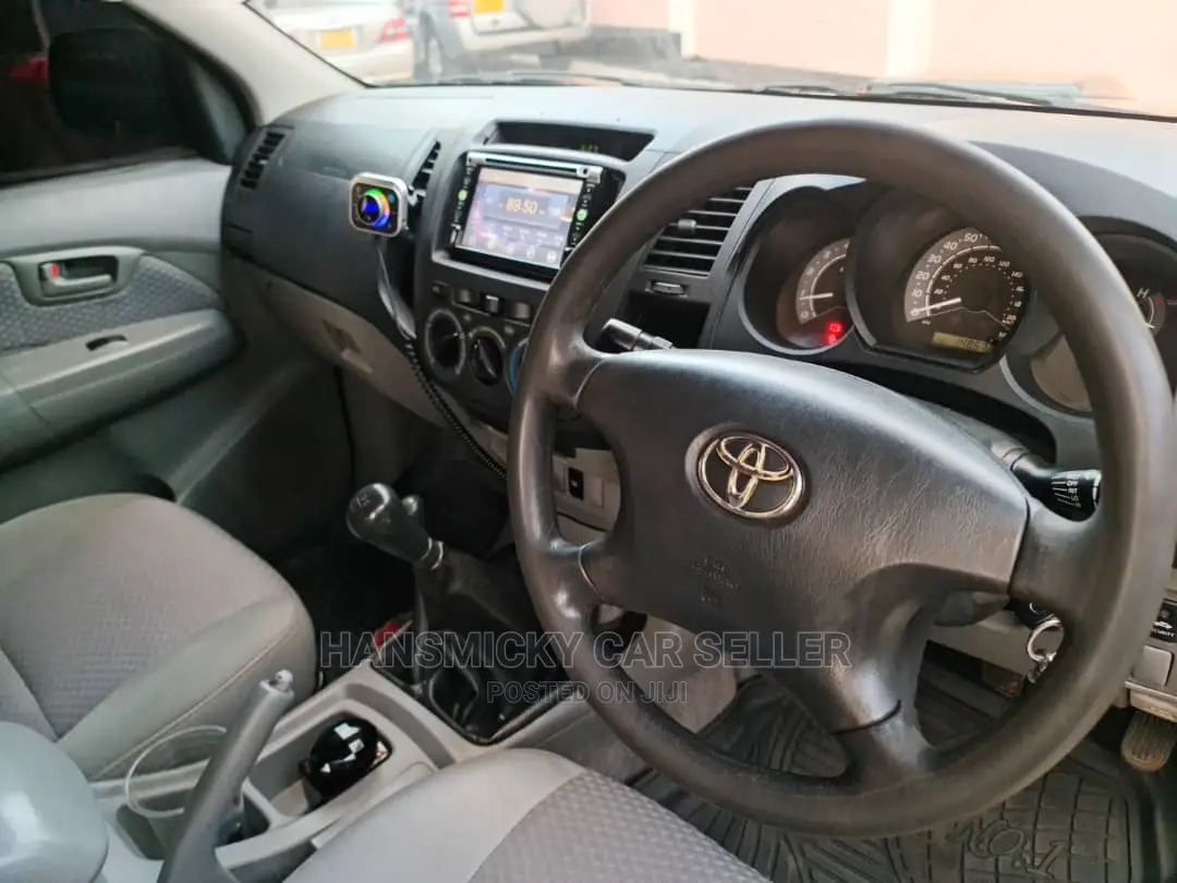 Toyota Hilux 2013 Green