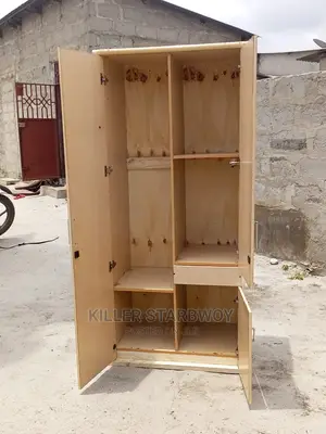 Kabati La Nguo