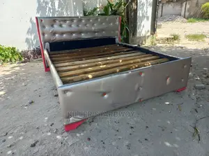 Kitanda 5×6