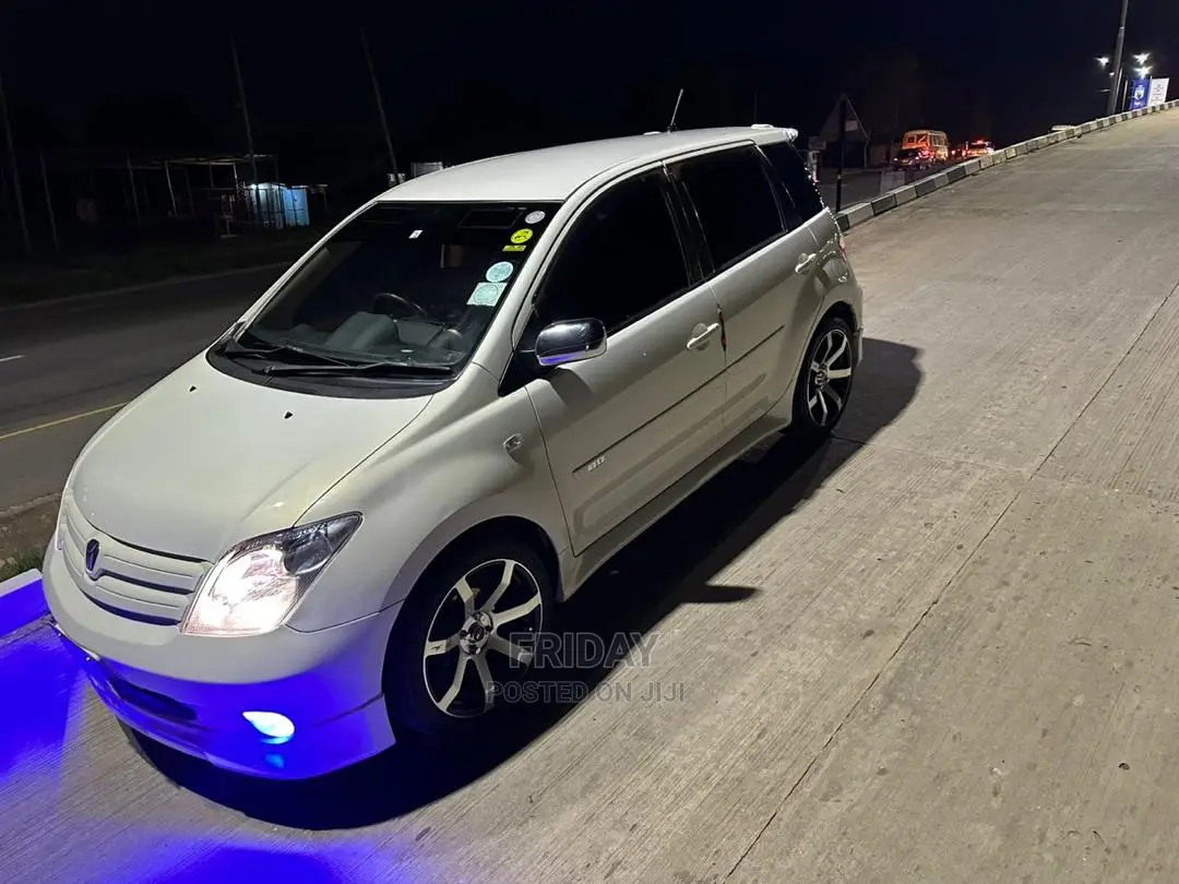 Toyota IST 2006 White