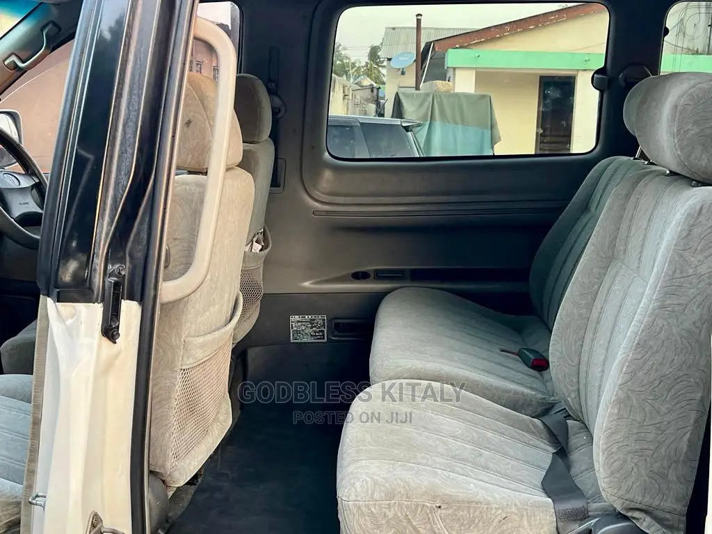 Toyota Noah 2001 White