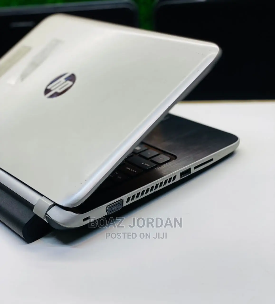 New Laptop HP 14-Dq1025cl 4GB Intel HDD 320GB