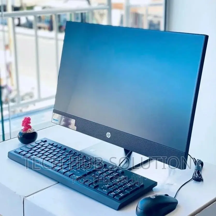 New Desktop Computer HP AiO 22 4GB AMD Ryzen HDD 1T
