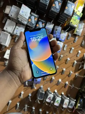 Apple iPhone X 64 GB Black