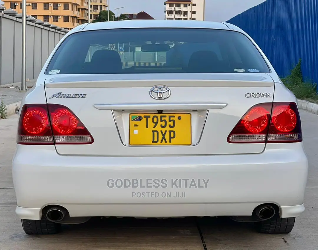 Toyota Crown 2006 White