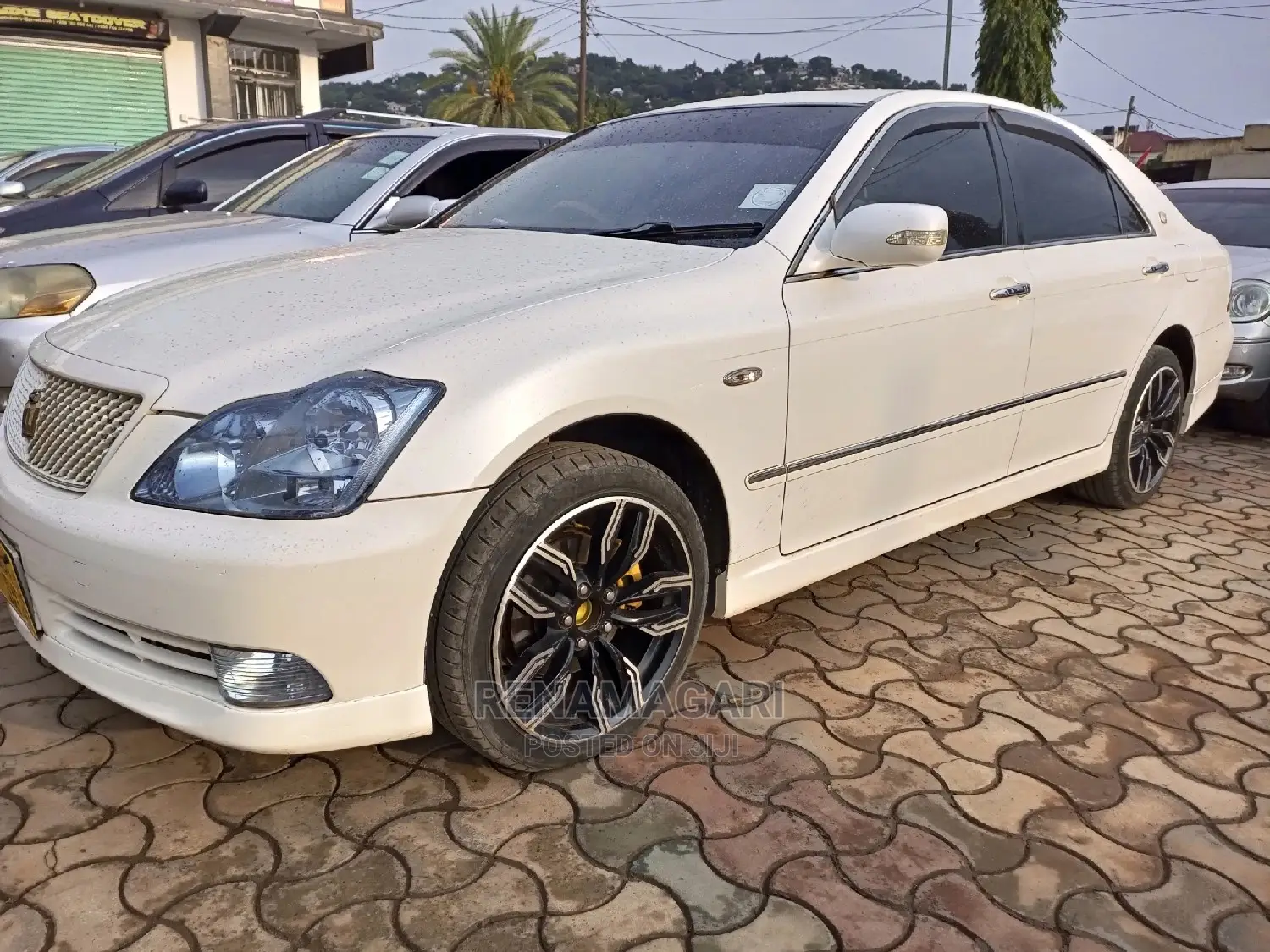 Toyota Crown 2010 White