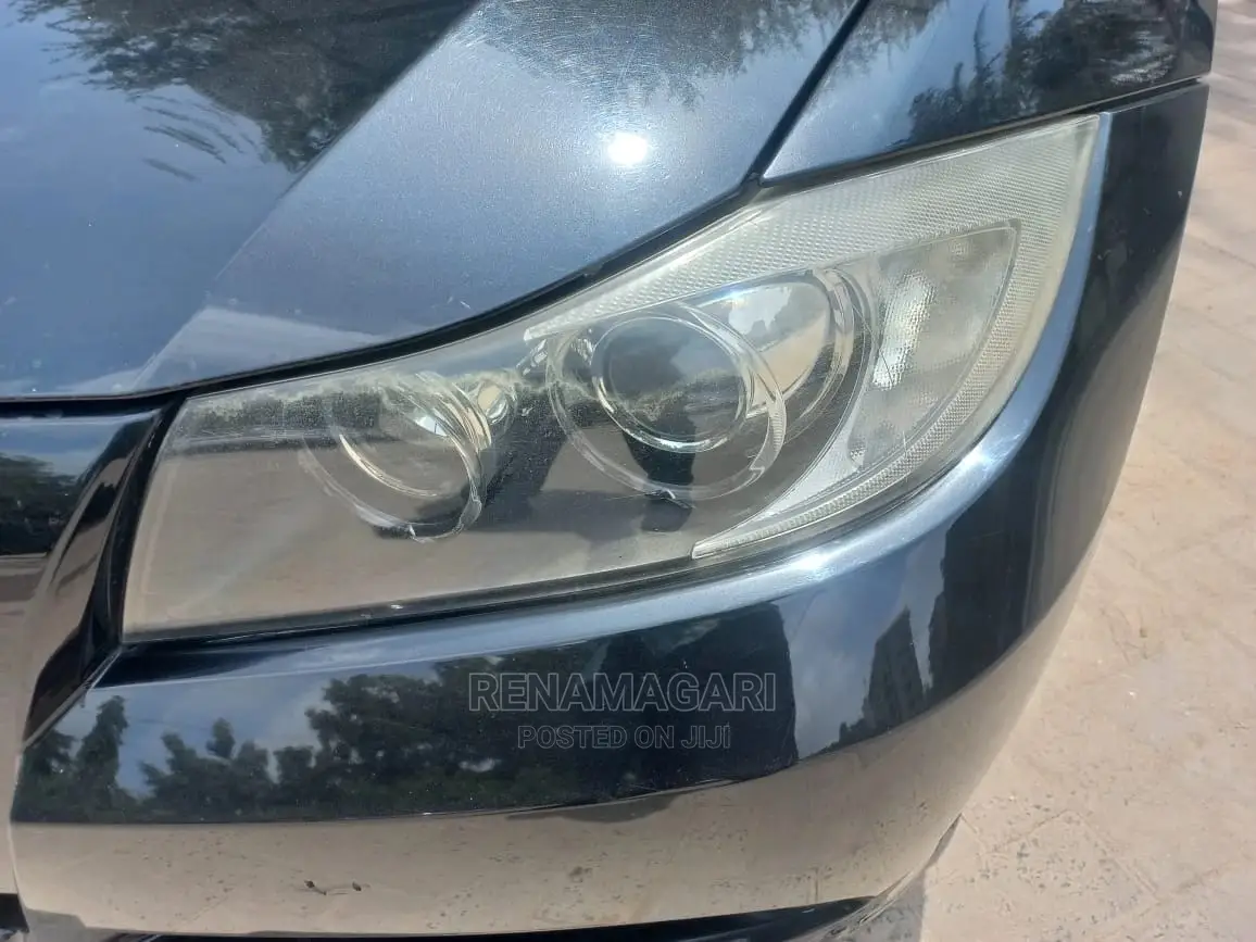 BMW 320i 2003 Black