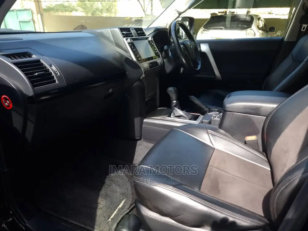 Toyota Land Cruiser Prado 2019 Black