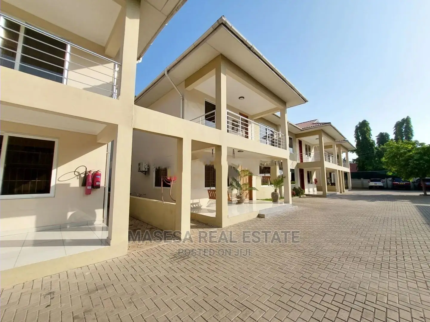 3bdrm Villa in Masaki for Rent