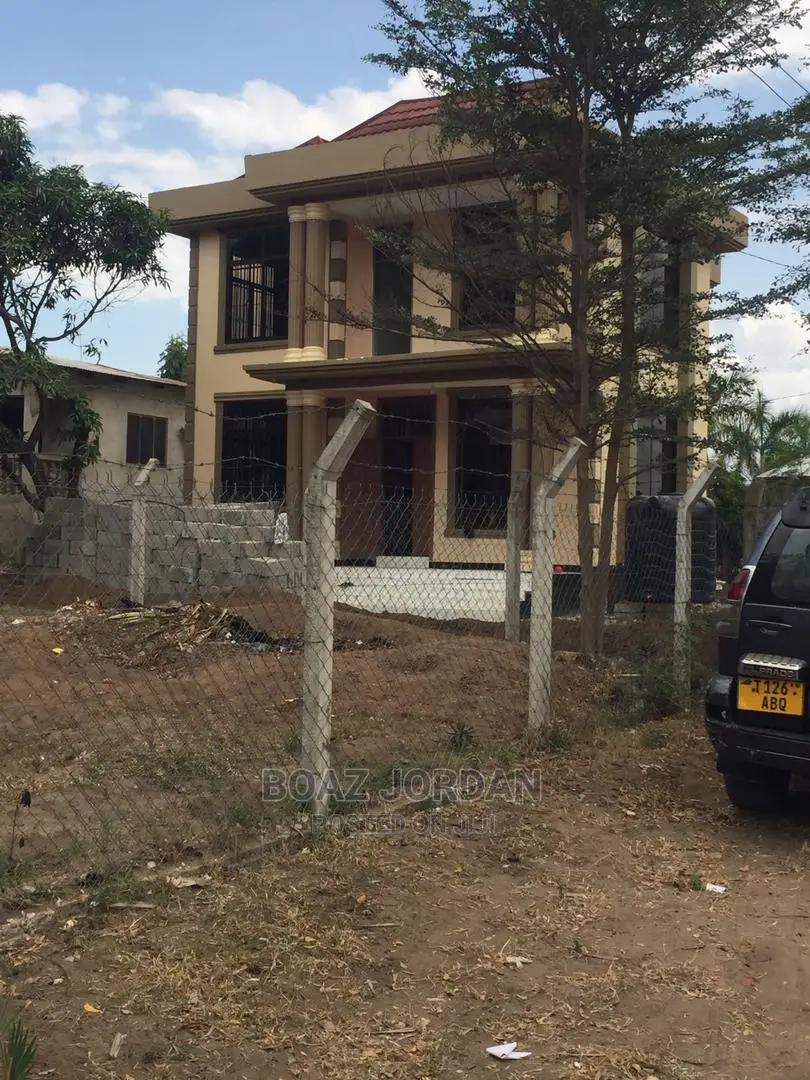 3bdrm House in Graphite Estate, Mbweni for Sale