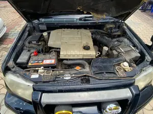Mitsubishi Pajero 2000 Black