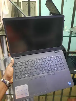 Laptop Dell Vostro 5481 8GB Intel Core I5 HDD 1T